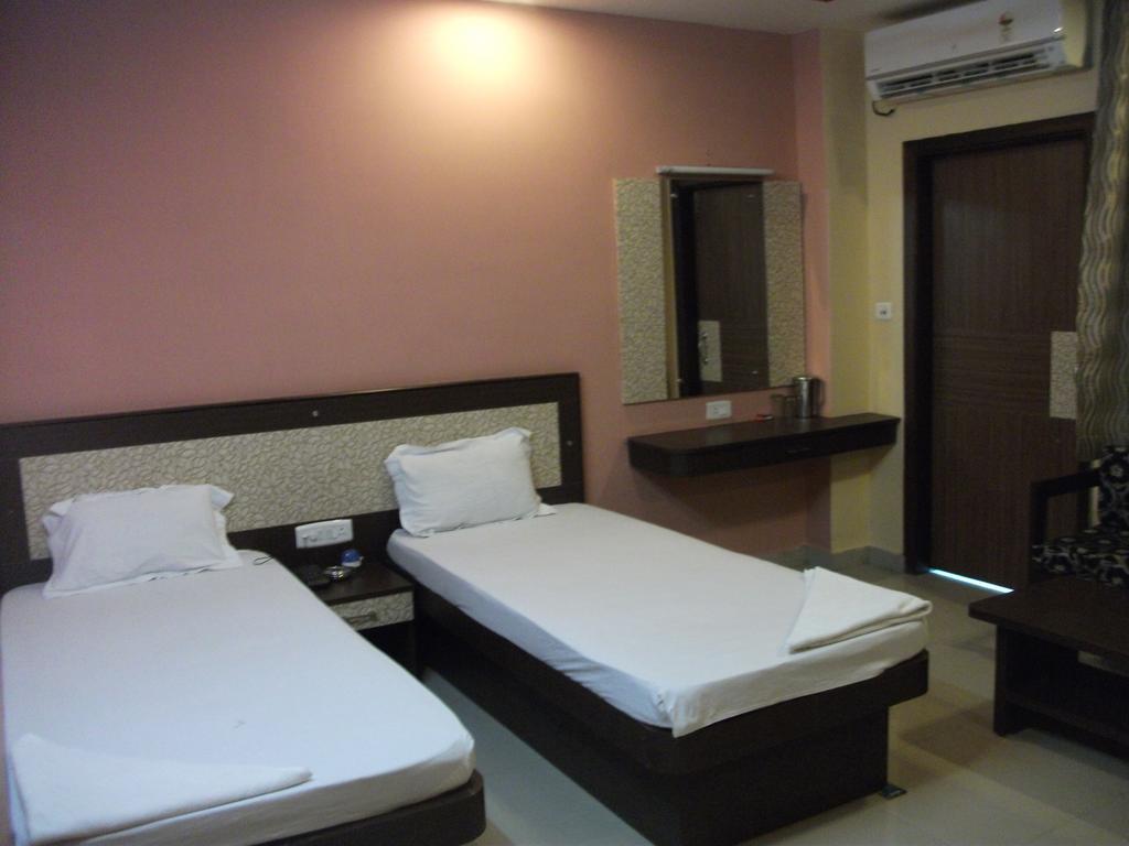Hotel Parshuram グワーハーティー エクステリア 写真
