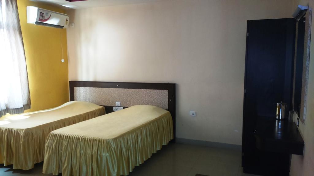 Hotel Parshuram グワーハーティー エクステリア 写真