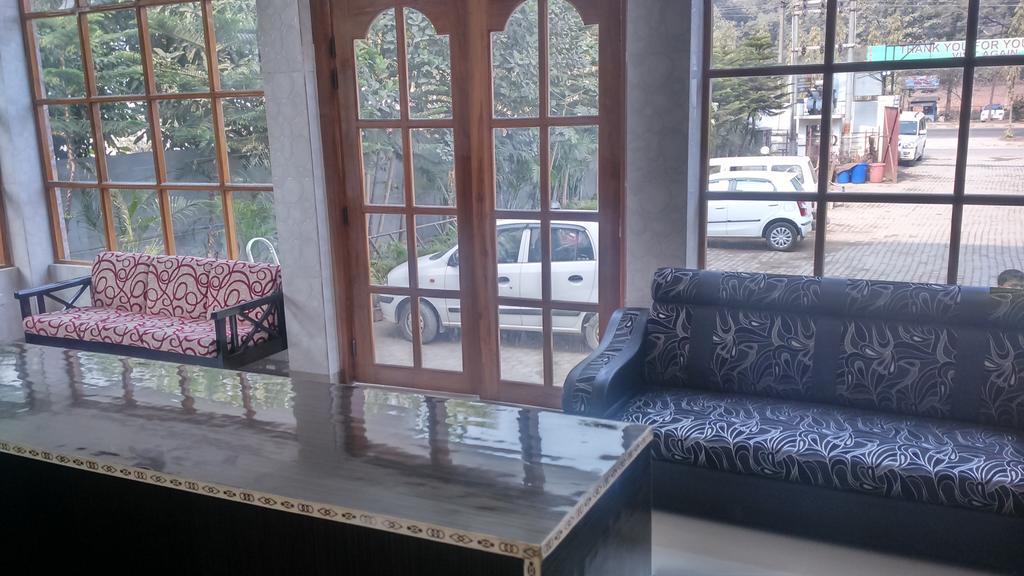 Hotel Parshuram グワーハーティー エクステリア 写真