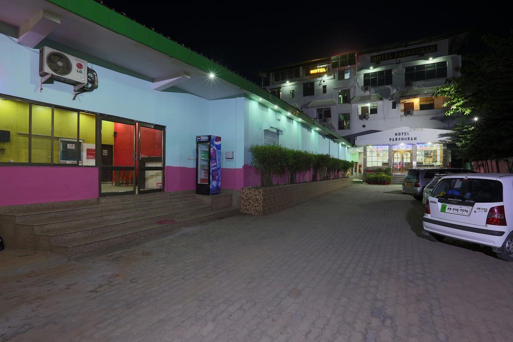 Hotel Parshuram グワーハーティー エクステリア 写真